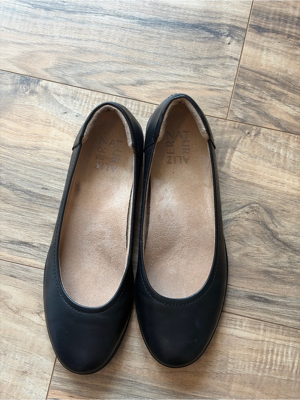Naturalizer Black Leather Ballet Flexy Flats size 8.5M